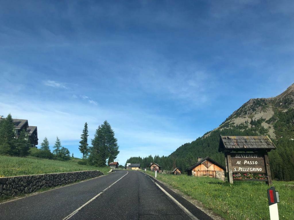 Appartamento Ab Passo San Pellegrino Eksteriør bilde
